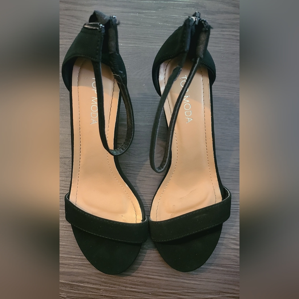 Size 8 3" Black Top Moda heels